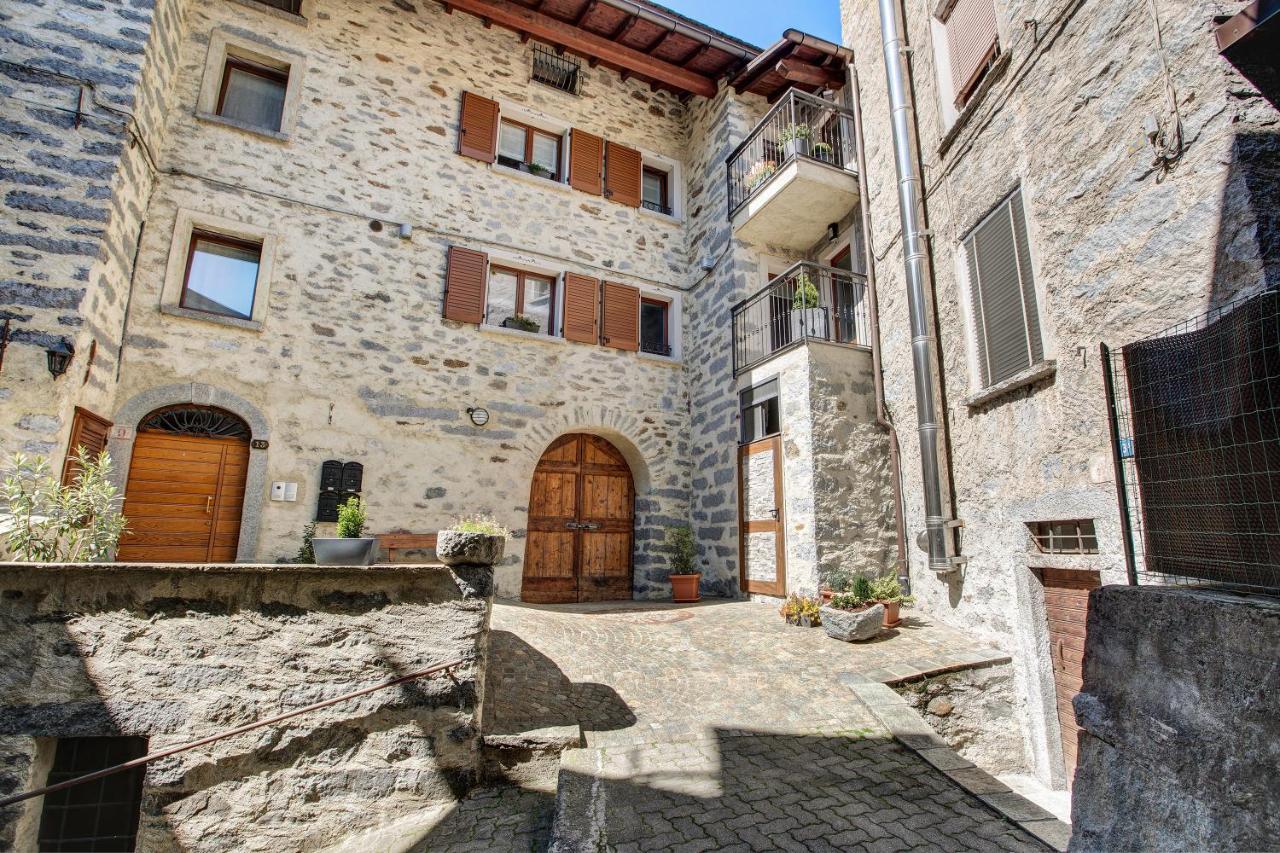 La Maison Du Bonheur Grosio Apartment Exterior photo